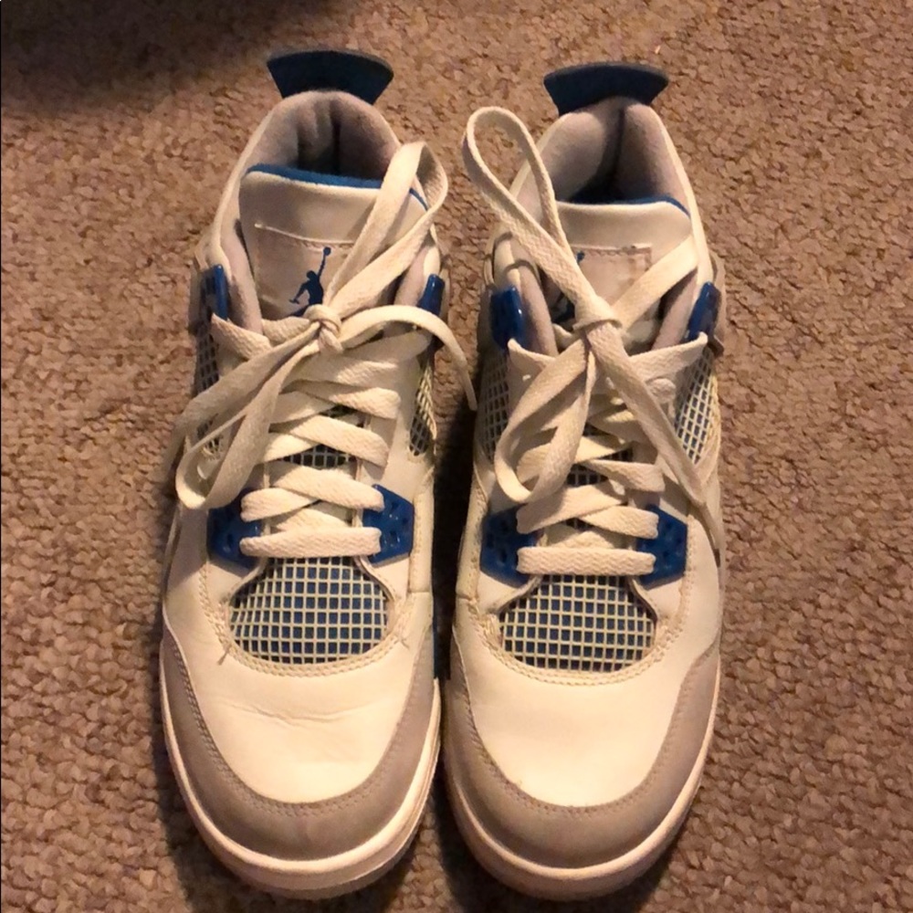 Air Jordan 4 Retro (Military Blue)